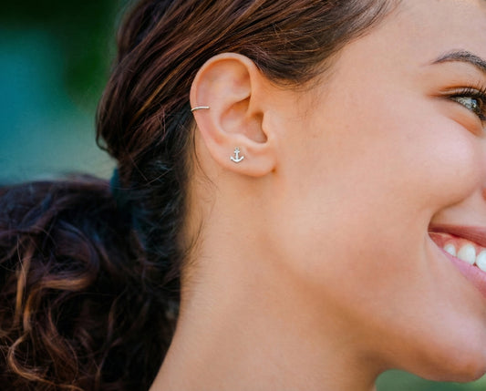 gold anchor earrings