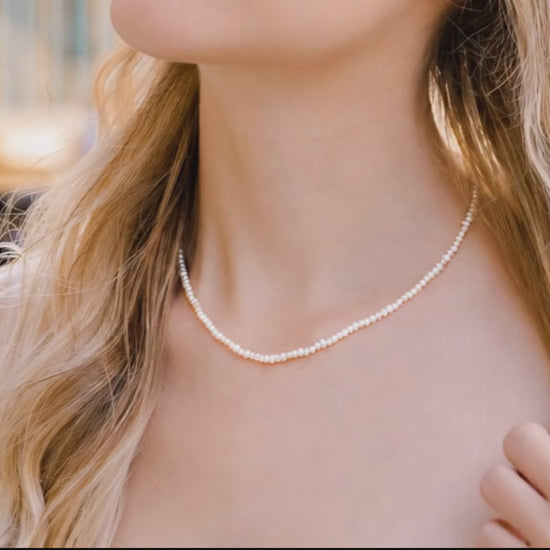 freashwater pearl necklace on girl