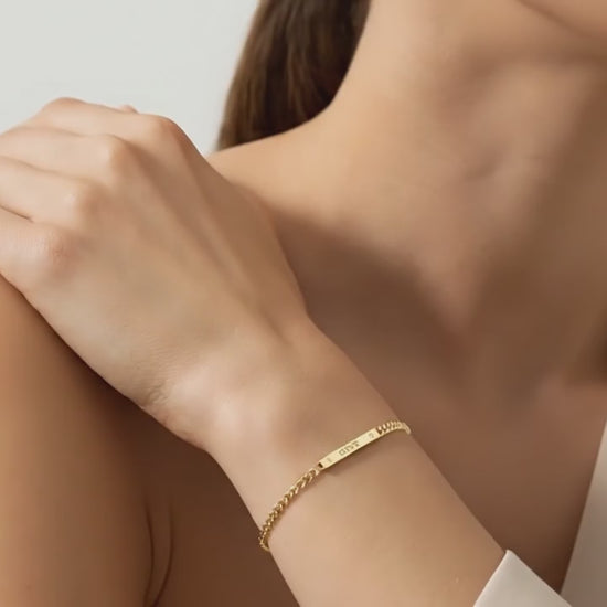 gold bracelet 